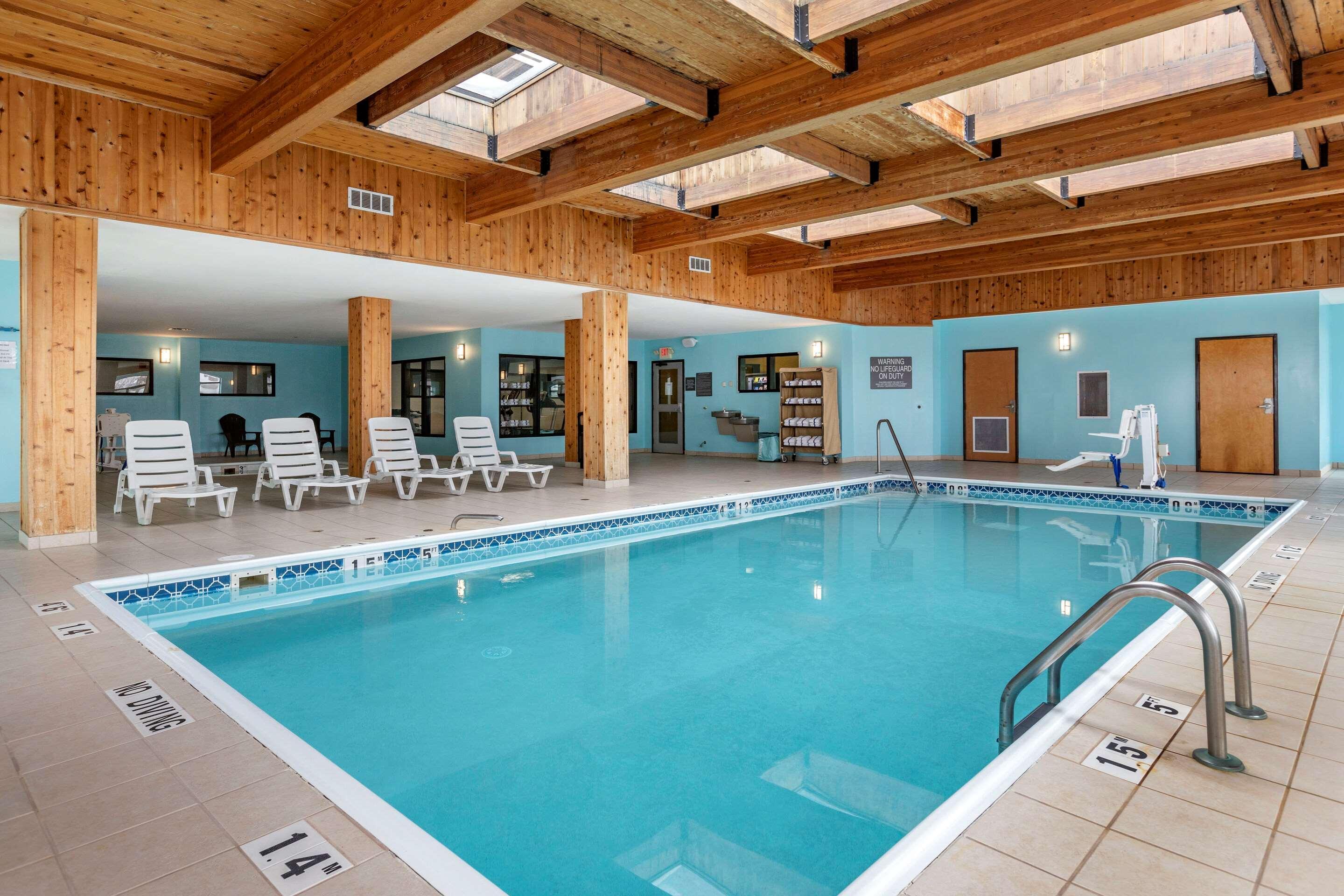 Comfort Inn & Suites Grand Blanc-Flint Exteriér fotografie